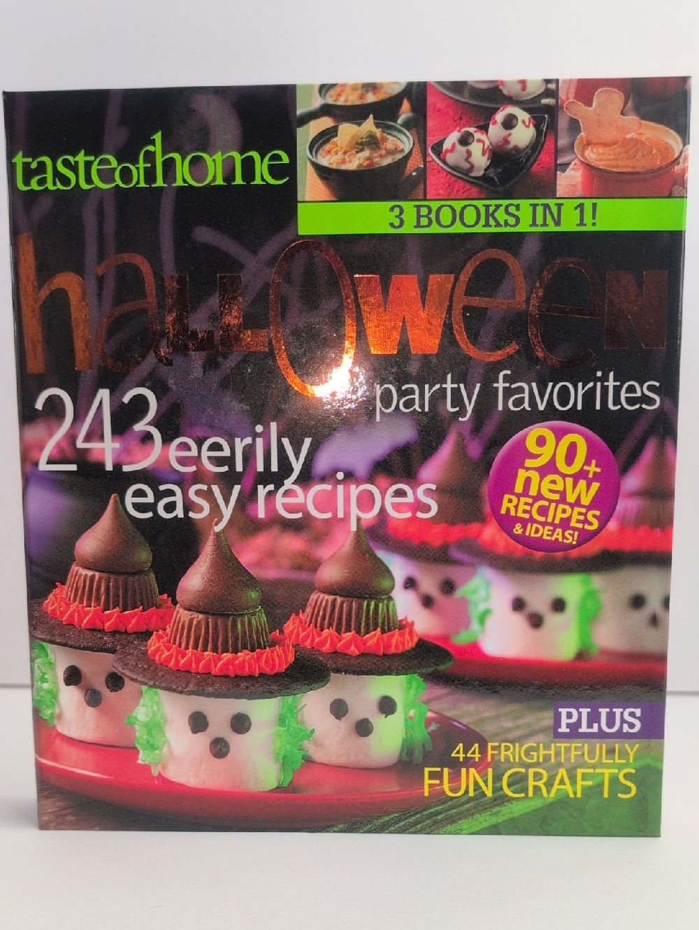 Taste of Home Halloween Party Favorites Cookbook 243 Easy Recipes NEW